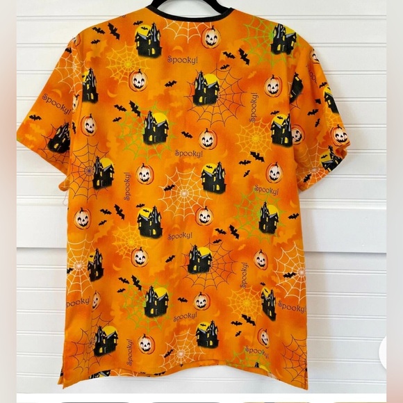 Halloween scrub top Size 2X Haunted House Pumpkin Spider Spooky Orange‎ Black - Picture 2 of 6